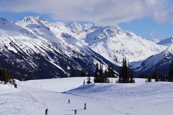 مهاجرت به کانادا؛ معروف‌ترین پیست اسکی جهان
